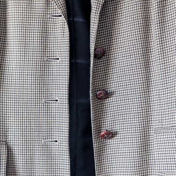 Vintage Le Suit Structured Blazer | Size 6 | Light Shoulder Padding - Picture 6 of 7